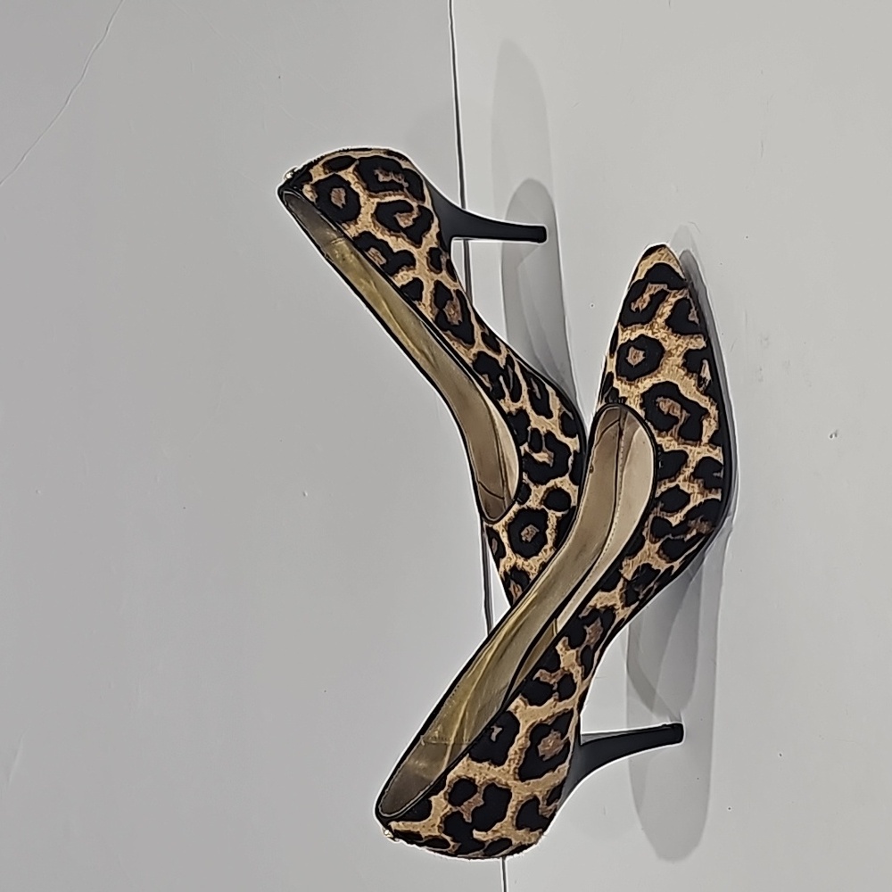 Michael Kors Claire Pumps Leopard/Cheetah/Animal Print Hair Calf, size 8 M